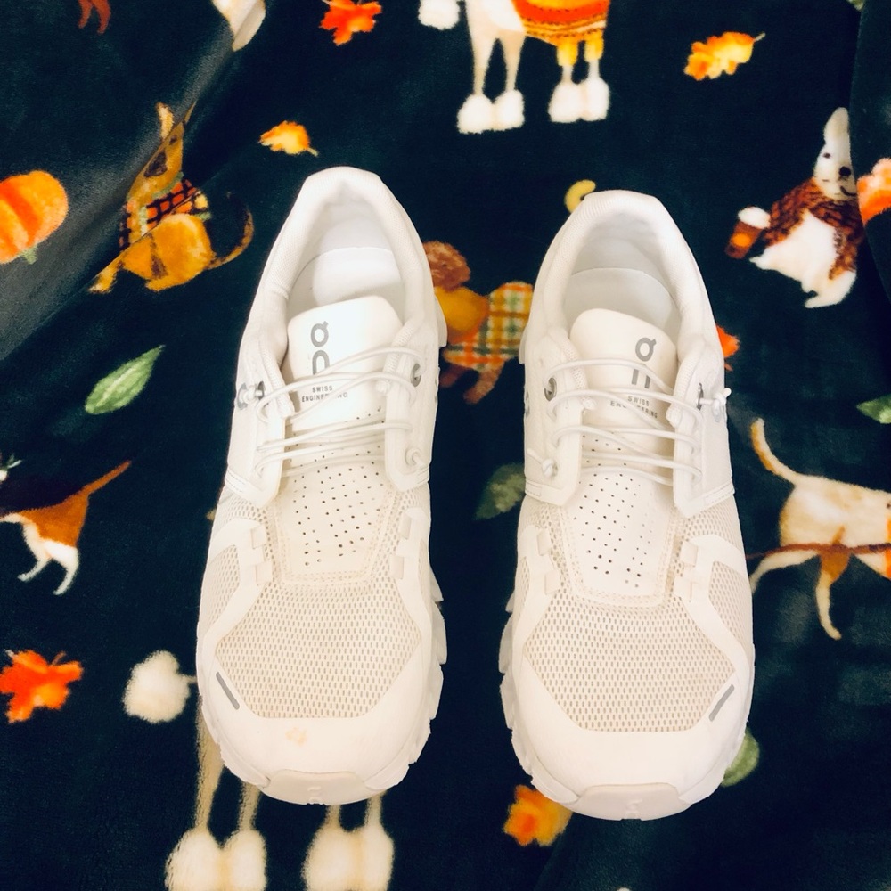 Women's On Cloud Running shoes